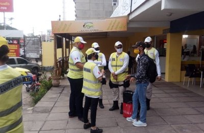 Imigrante em situação de rua se prepara para voltar ao Marrocos graças ao Ronda no Bairro