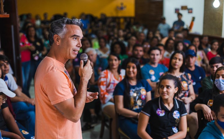 No Sertão, Rafael Brito reafirma compromisso em defesa da educação pública