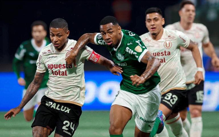 Palmeiras dá sono, joga mal e avança na Libertadores graças à goleada no Peru