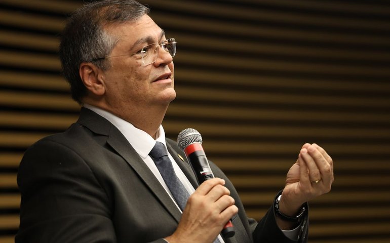 Dino oficia CNJ para que apure supostos “penduricalhos” a juízes de RO