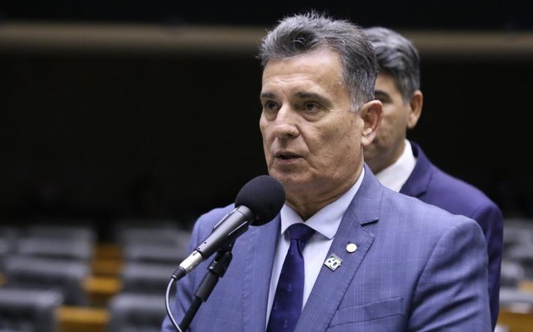 Comissão aprova manutenção de benefícios sociais para trabalhadores safristas