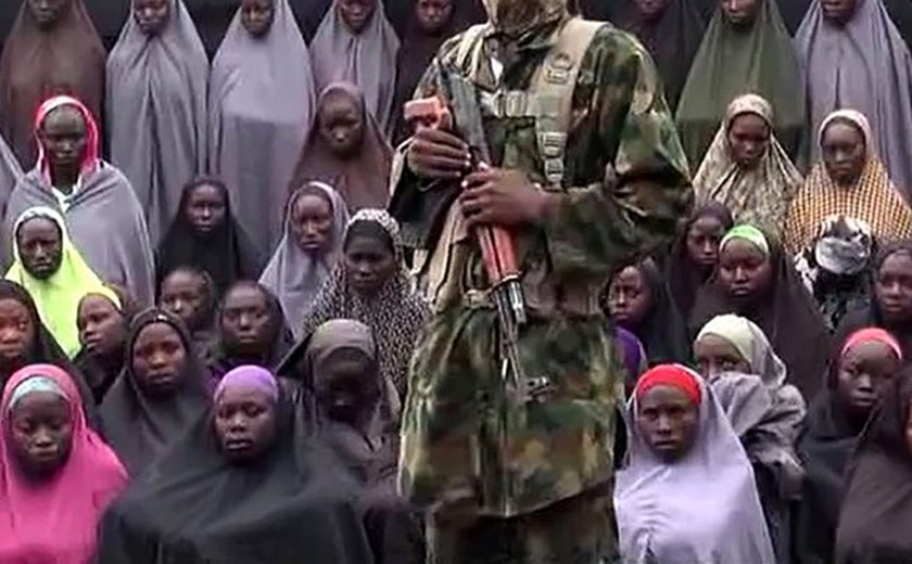 Boko Haram liberta 21 garotas que foram sequestradas em 2014