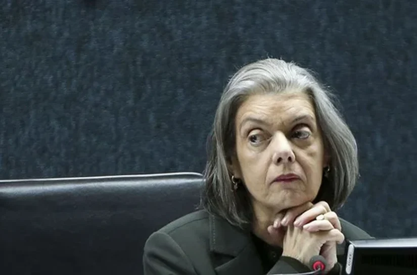 Cármen Lúcia se torna voto-chave em impasse entre Moraes e Mendonça no STF