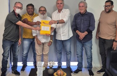 Direção do Sintsep/AL agradece ao senador Renan apoio para pagamento de precatórios