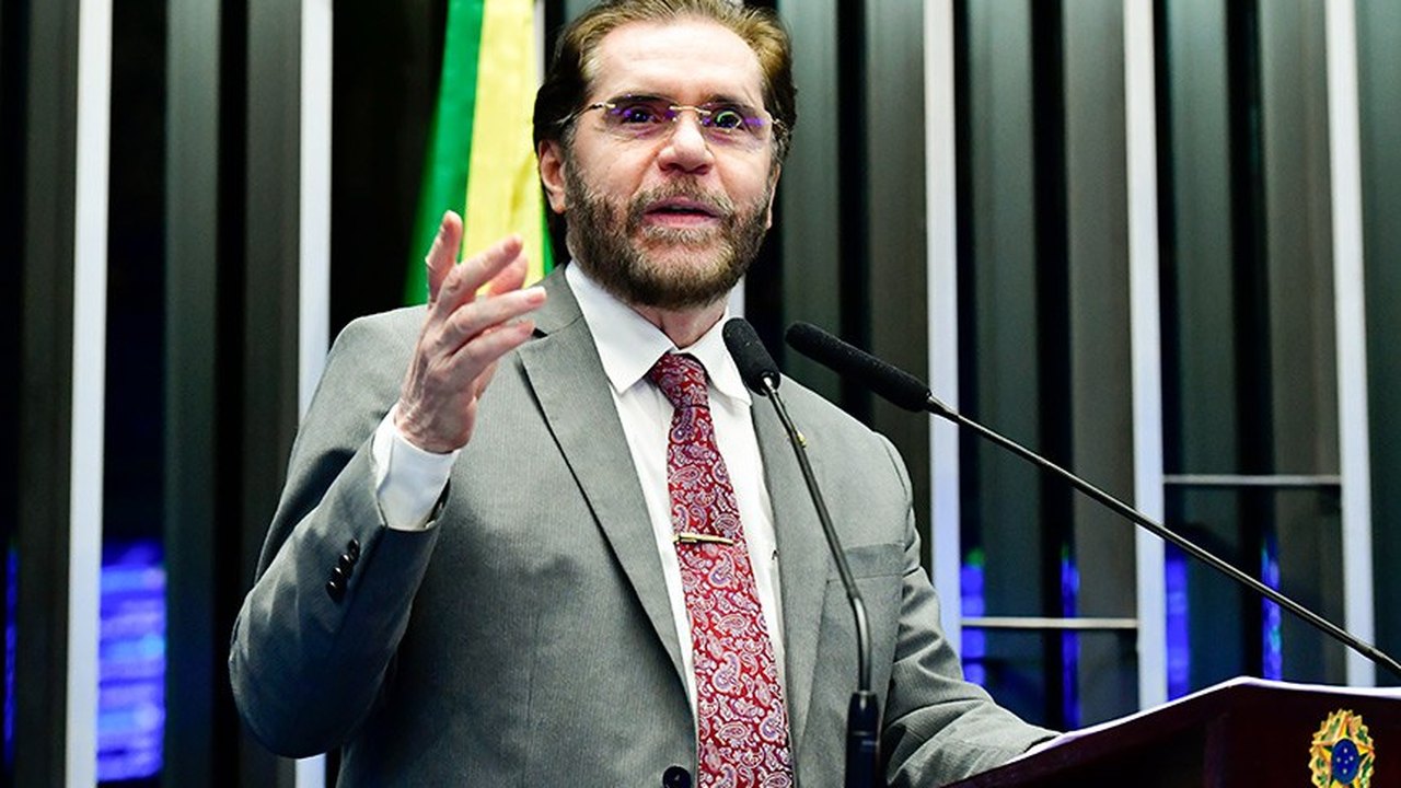 Plínio Valério acusa ONGs de espalhar notícias falsas sobre questões ambientais