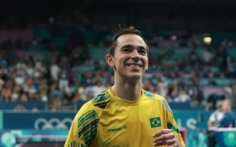 Calderano vira sobre promessa de Taiwan e avança às quartas de final em Foz do Iguaçu