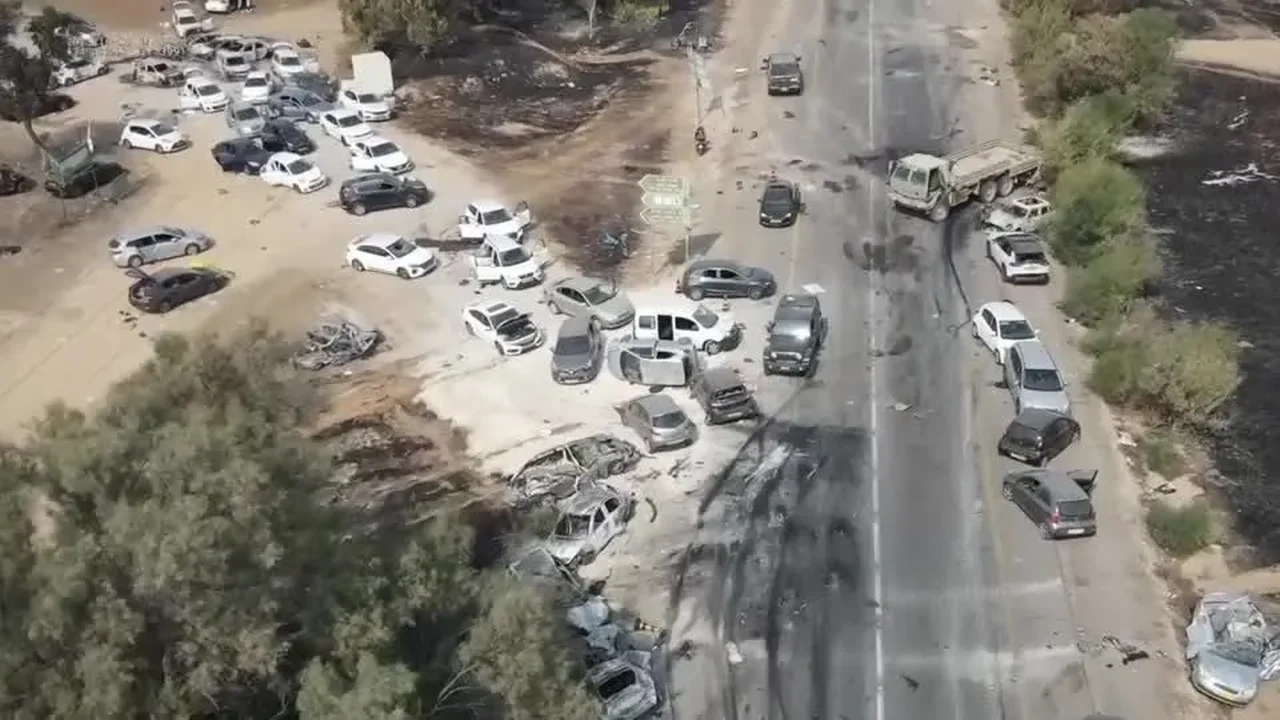 Explosão de carro em cidade israelense mata quatro pessoas, sendo três crianças, e deixa ao menos oito feridos