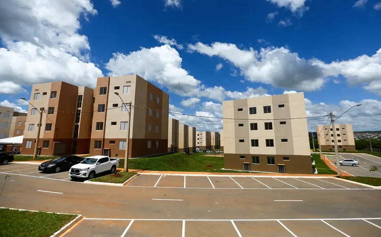 Grupo Habitação sobe 0,18% em agosto ante 0,49% em julho no IPCA-15