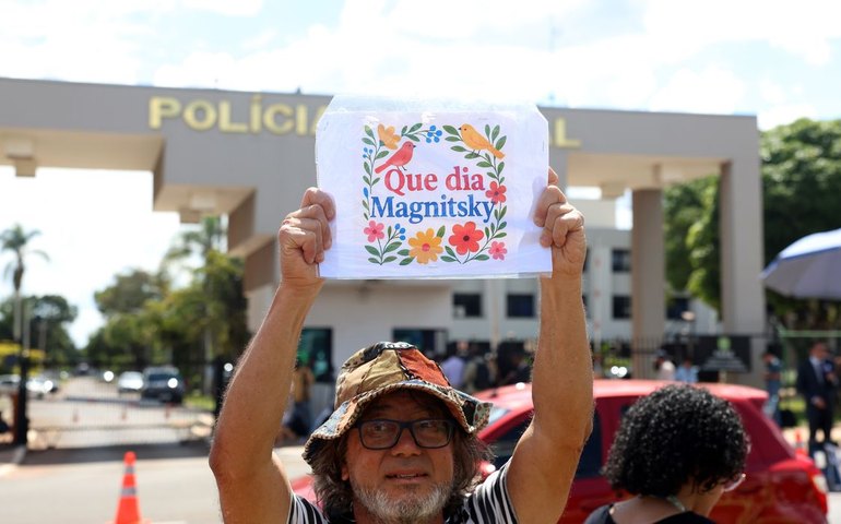 Ministros de Lula defendem decisão de Moraes sobre prisão de Bolsonaro