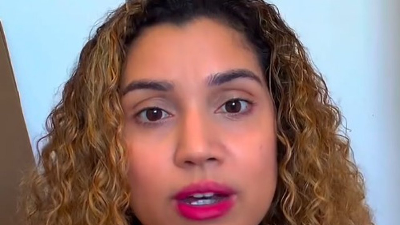 Pré-candidata Helô Bezerra foi processada pela Federação de JHC após defender jornalista Bleine Oliveira e critica tentativa de censura a opiniões políticas