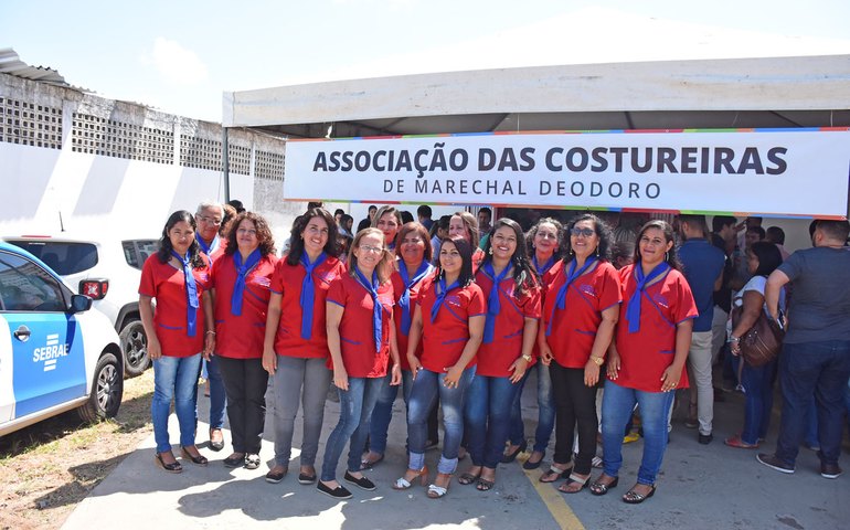 Com treinamento e máquinas, Fiea viabiliza associação de costureiras em Marechal Deodoro