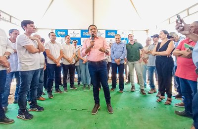 Júlio Cezar inaugura CEI Benedito José Soares, primeira unidade escolar monitorada por vídeo    
