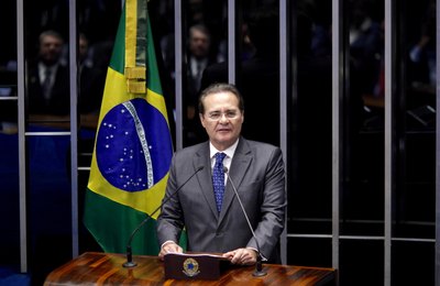 Para Renan, Temer zomba do trabalhador brasileiro