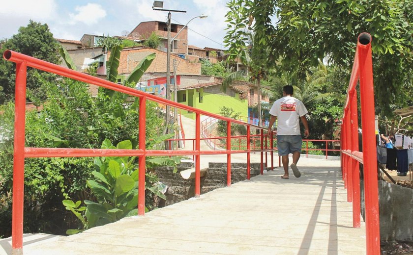 Renan Filho inaugura obras de mobilidade urbana na grota Belo Jardim neste sábado (24)