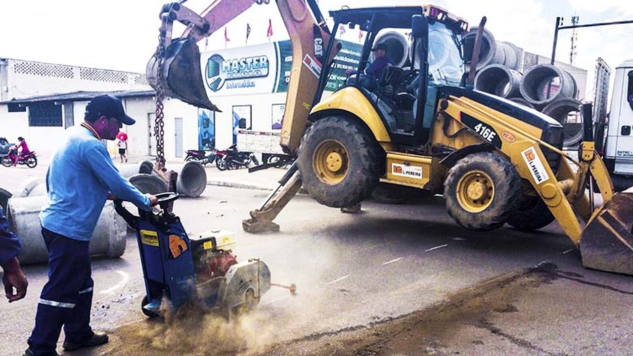 Prefeitura de Arapiraca inicia recuperação da Expedicionários Brasileiros