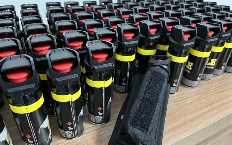 Spray de pimenta: liberado por lei no Estado do Rio, uso do produto traz riscos, avaliam especialistas