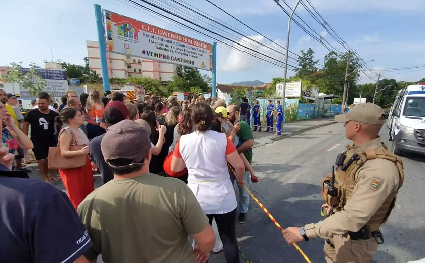Quatro crianças morrem durante ataque em creche de Blumenau