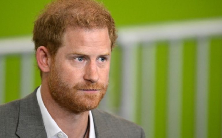 Príncipe Harry fala sobre uso de drogas e agradece parceria de Meghan