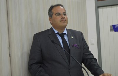 Vereador Samyr Malta anuncia que desconto de empréstimo feito pelos servidores públicos de Maceió com parcela do 13º, pode ser suspenso pelo banco   
