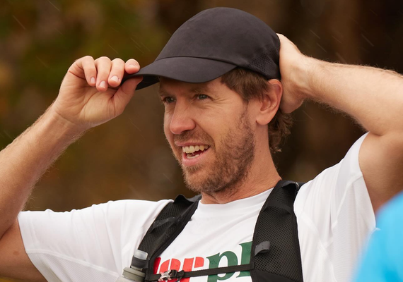 'A Fórmula 1 deve acelerar para se tornar mais verde', diz Sebastian Vettel em visita ao Brasil