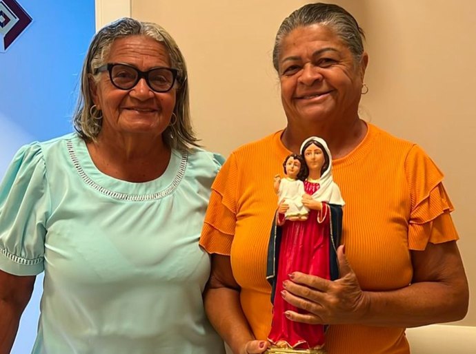 Prefeita Tia Júlia recebe alta hospitalar em Palmeira dos Índios