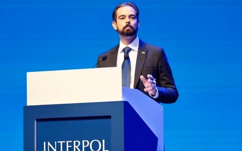 Delegado da PF é eleito novo chefe da Interpol, o primeiro em um século