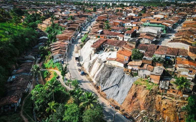 Urbanização em áreas com risco de deslizamento triplica: novos desastres à vista?