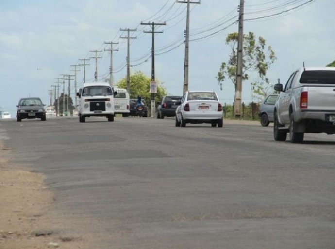 Governador confirma obra de duplicação da Avenida Cachoeira do Meirim