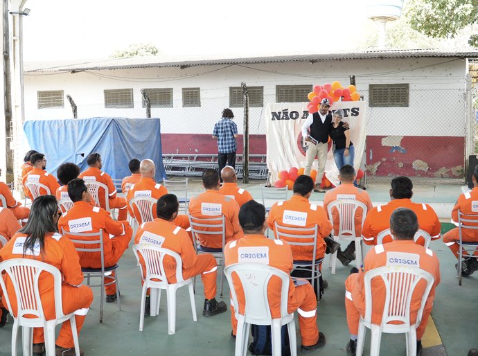 Campanha do SESI SENAI segue alertando trabalhadores sobre os riscos das apostas on-line