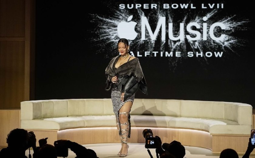 Rihanna vai condensar seus sucessos em 13 minutos no show do Super Bowl