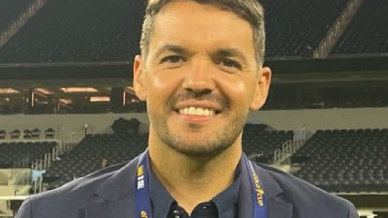 León demite jovem treinador após queda na estreia do Mundial de Clubes