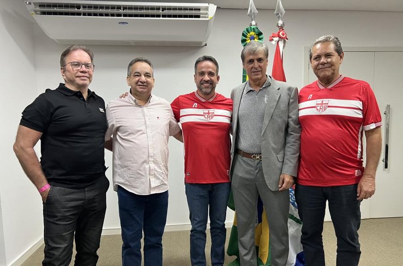 Governador anuncia quase R$ 6 milhões de aporte financeiro aos clubes de futebol de Alagoas