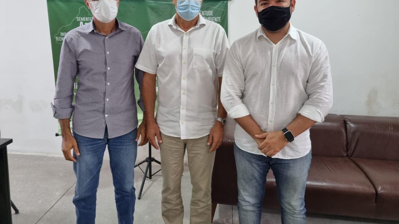 Prefeito de Branquinha se reúne com presidente da Emater para discutir plano de fortalecimento da agricultura familiar no município