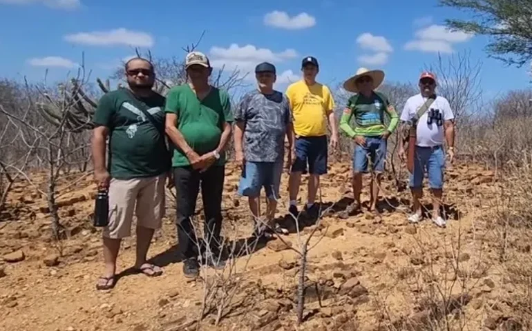 Equipe Cariri Cangaço visita 2ª casa da família de Lampião e lança campanha pela revitalização do espaço