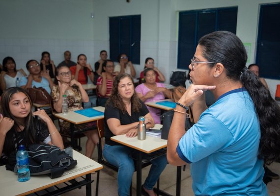 Curso gratuito de Libras abre inscrições em Maceió; vagas são limitadas