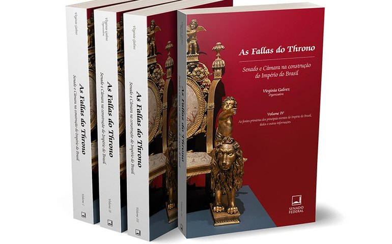 Coleção 'As Fallas do Throno' é entregue ao presidente de Portugal