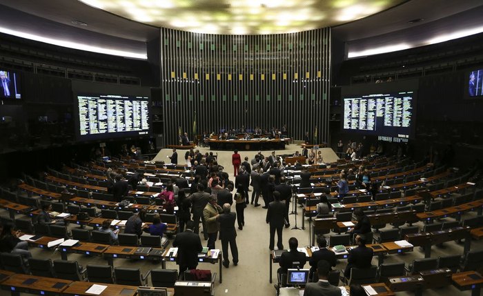 O STF deve considerar inconstitucional a decisão da Câmara, caso o governo leve o caso à Corte, dizem juristas O STF deve considerar inconstitucional a decisão da Câmara, caso o governo leve o caso à Corte, dizem juristas