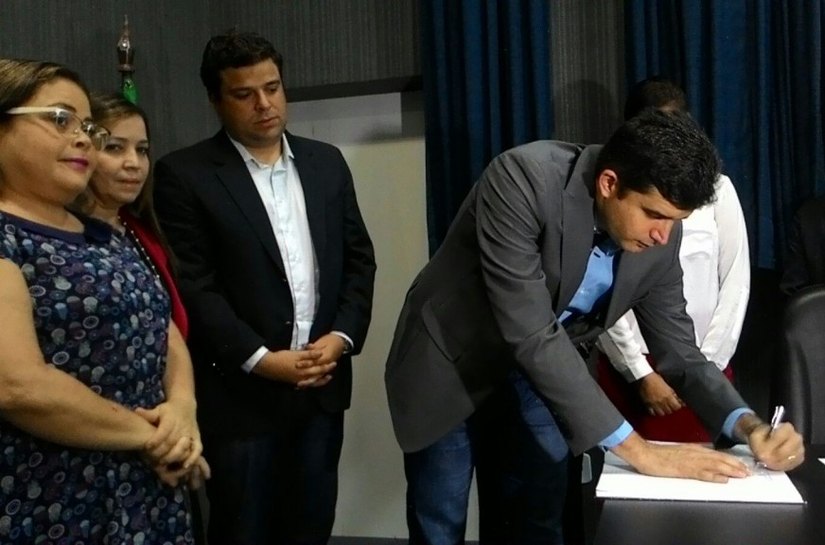 Gestores eleitos da Rede Municipal de Ensino tomam posse