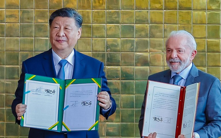 Brasil e China assinam 37 acordos de cooperação em visita de Xi Jinping ao Brasil