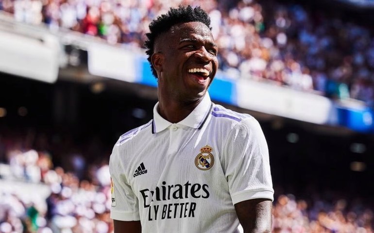 Fase de Vini Jr. arranca elogios de Ancelotti: ‘No caminho para fazer história’