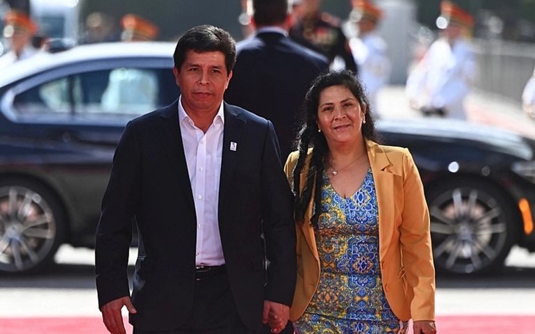 México concede asilo político à mulher de Pedro Castillo e sua família