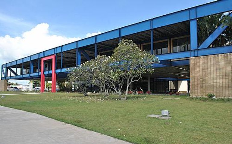 Detran, botando banca