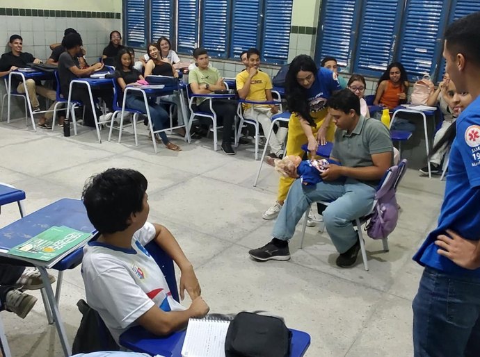 Projeto Samu nas Escolas promove ação educativa em escola estadual no Tabuleiro
