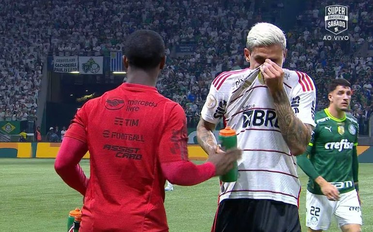 PM usa gás de pimenta para conter revolta de flamenguistas sem ingresso e jogo para duas vezes