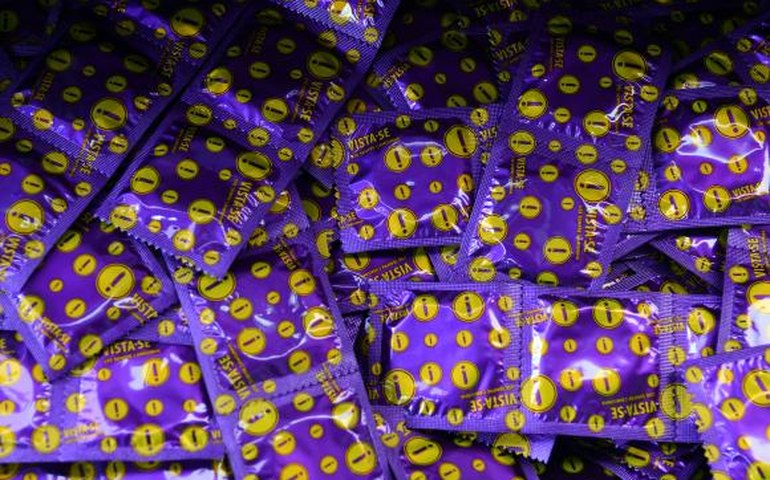 Governo lança concurso para selecionar nova embalagem de camisinha masculina