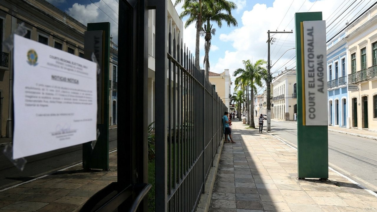 TRE/AL antecipa feriado do Dia do Servidor Público para segunda-feira (26)
