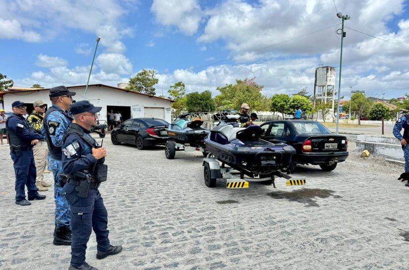 Cinco motos aquáticas são apreendidas em operação integrada no Porto de Maceió