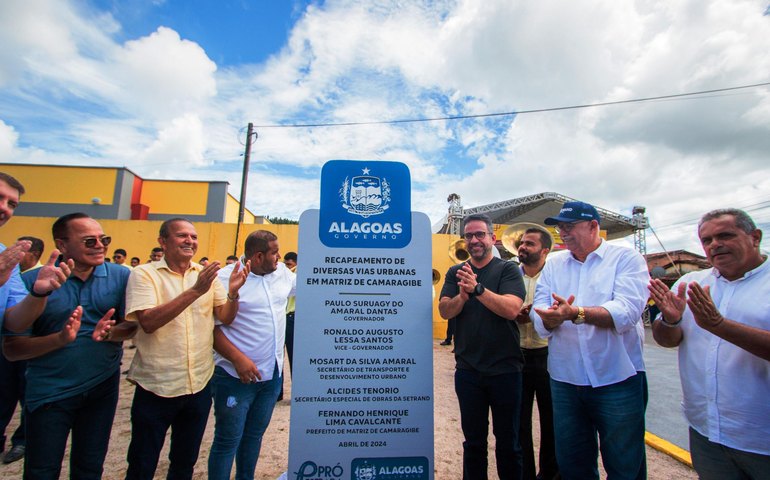  Governador celebra os 66 anos de Matriz de Camaragibe com entrega de obras do Pró Estrada 
