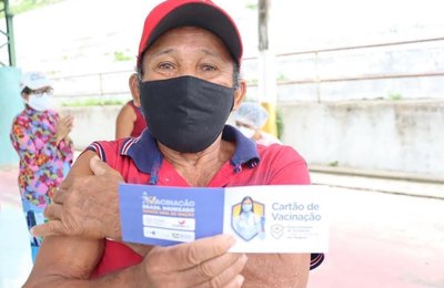 Saúde de Santana do Mundaú anuncia terceira dose de reforço contra a Covid-19 para idosos acima de 70 anos