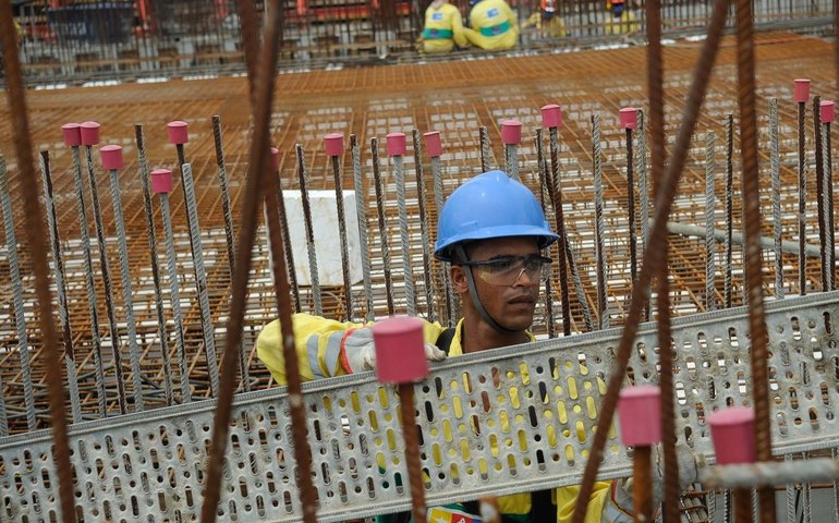 Custo em mão de obra desacelera, mas ainda pressiona inflação da construção no IGP-10, diz FGV